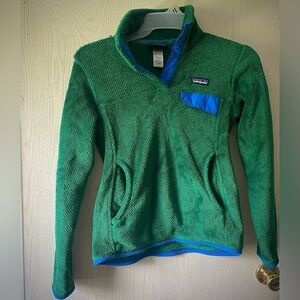 Women’s small Patagonia fleece pullover. Hardly worn.